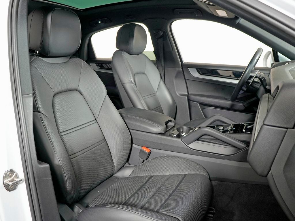 2024 Porsche Cayenne Coupe