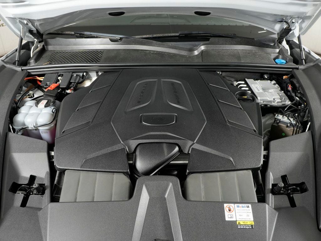 2024 Porsche Cayenne Coupe