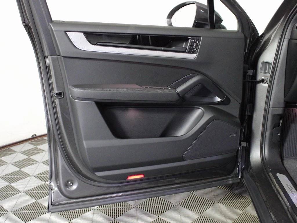 2026 Porsche Cayenne Coupe