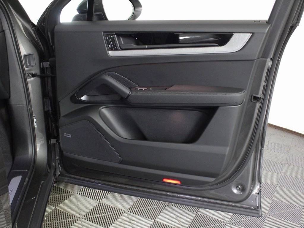 2026 Porsche Cayenne Coupe