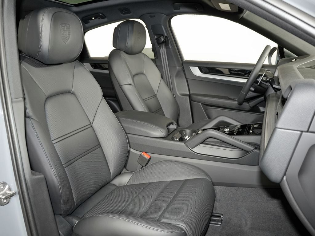 2026 Porsche Cayenne Coupe