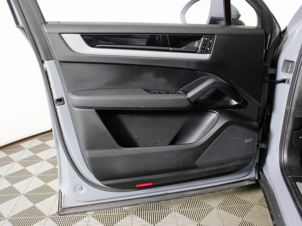 2024 Porsche Cayenne Coupe