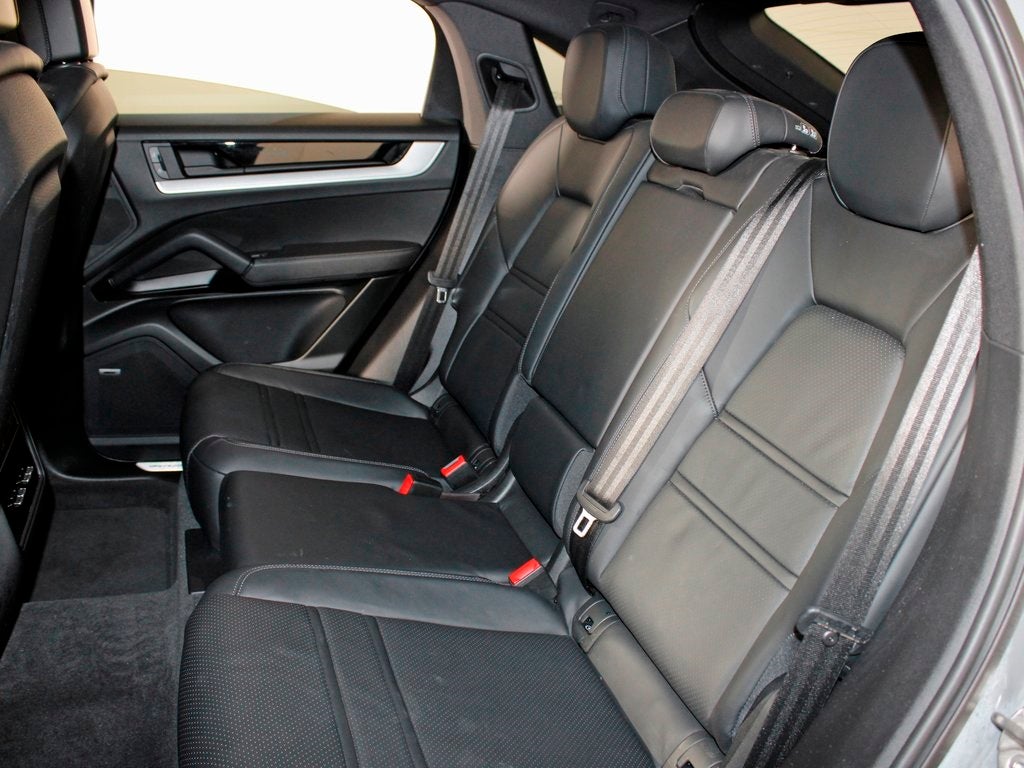 2024 Porsche Cayenne Coupe