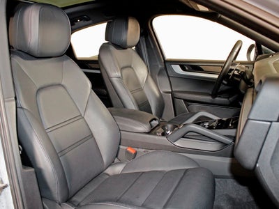 2024 Porsche Cayenne Coupe