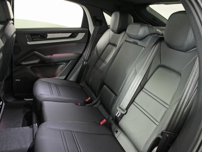 2025 Porsche Cayenne Coupe