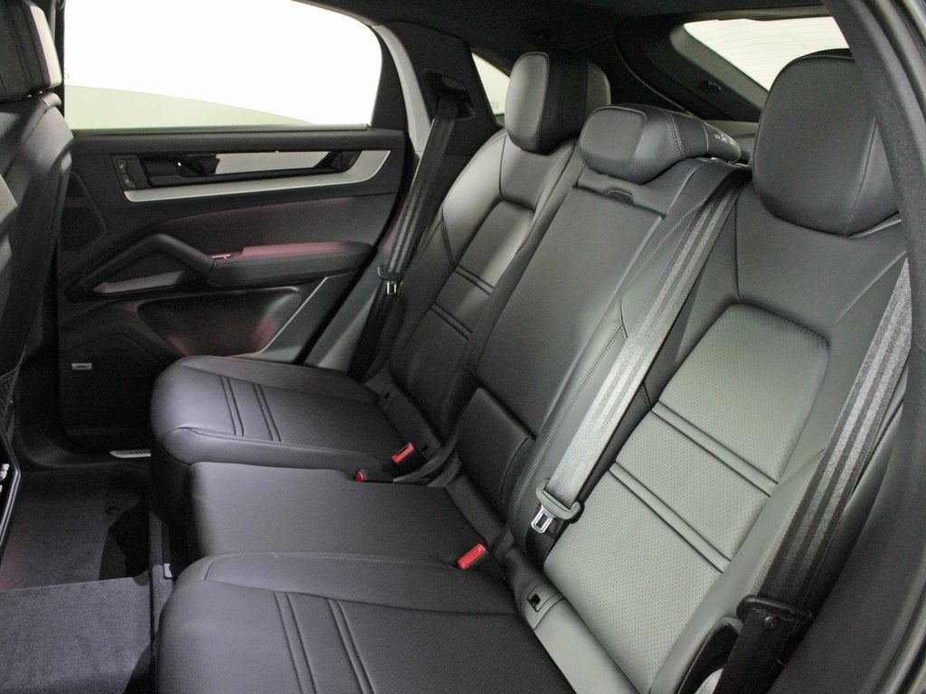 2025 Porsche Cayenne Coupe