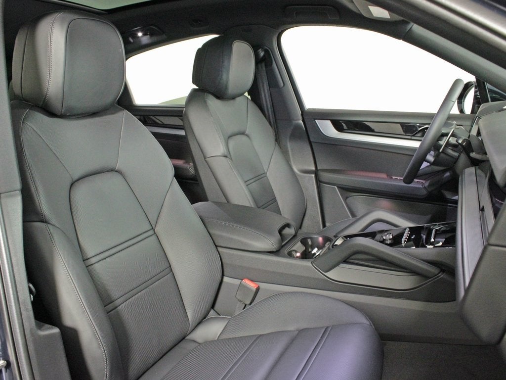 2025 Porsche Cayenne Coupe