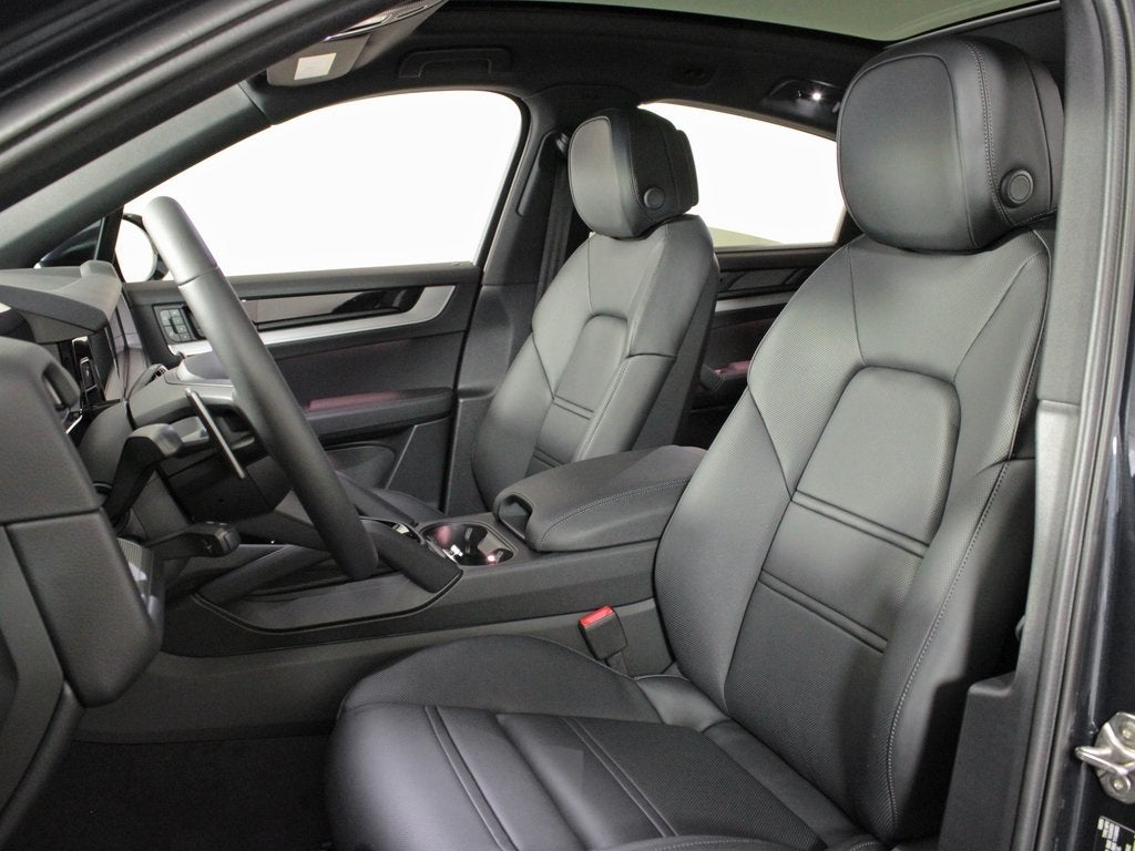 2025 Porsche Cayenne Coupe