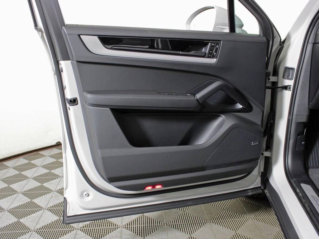 2026 Porsche Cayenne Coupe