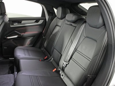 2025 Porsche Cayenne Coupe