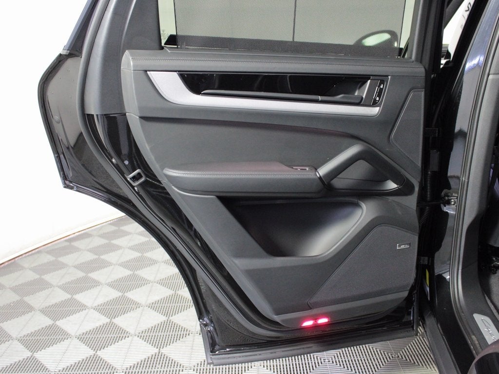 2026 Porsche Cayenne E-Hybrid Coupe