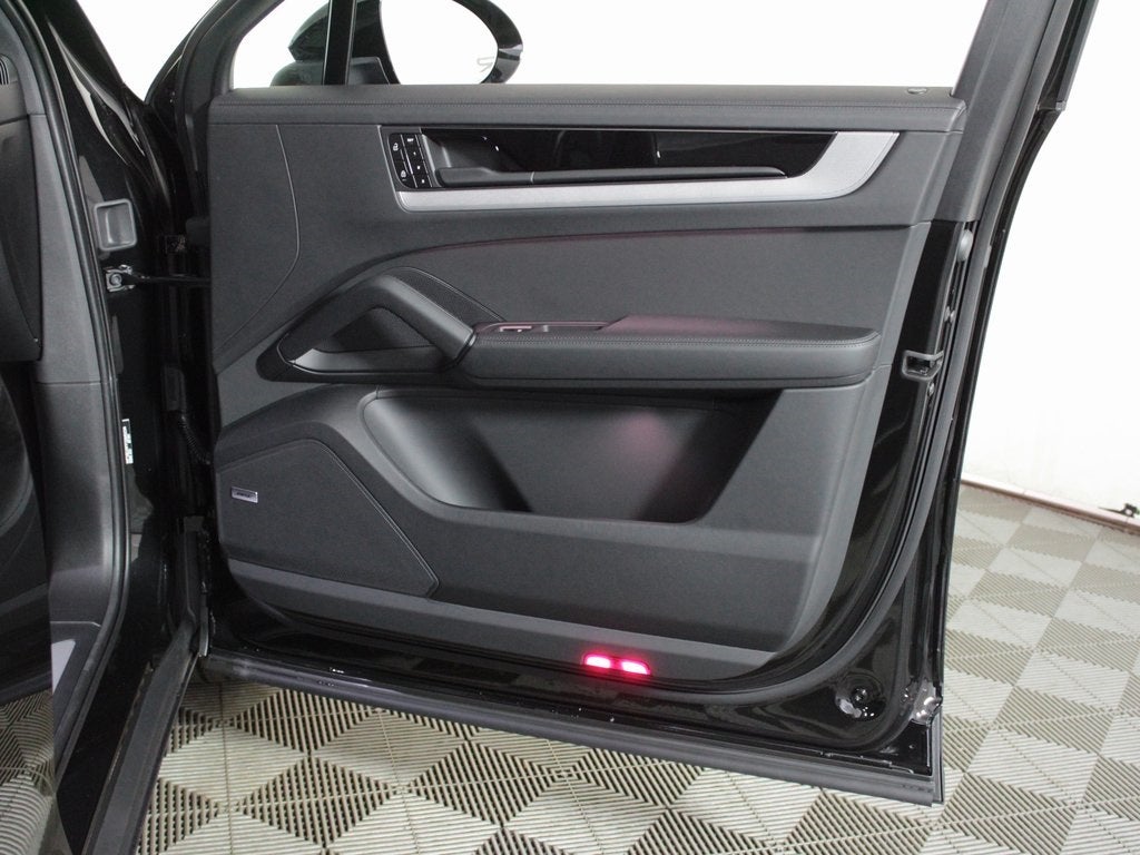 2026 Porsche Cayenne E-Hybrid Coupe