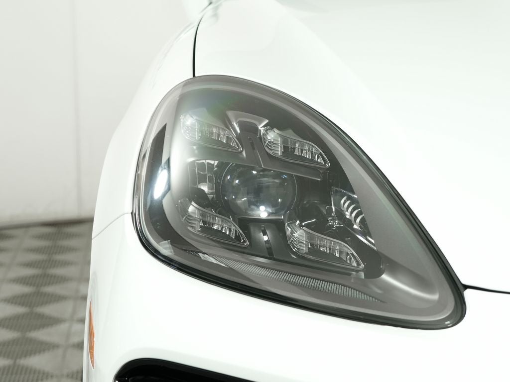 2023 Porsche Cayenne Turbo