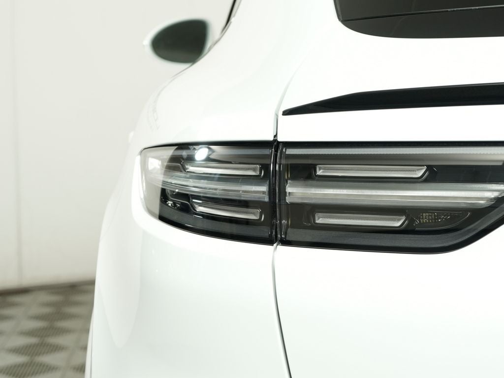 2023 Porsche Cayenne Turbo