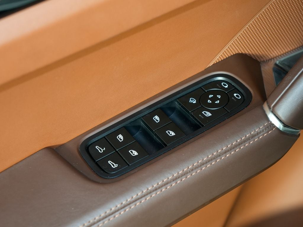 2023 Porsche Cayenne Turbo