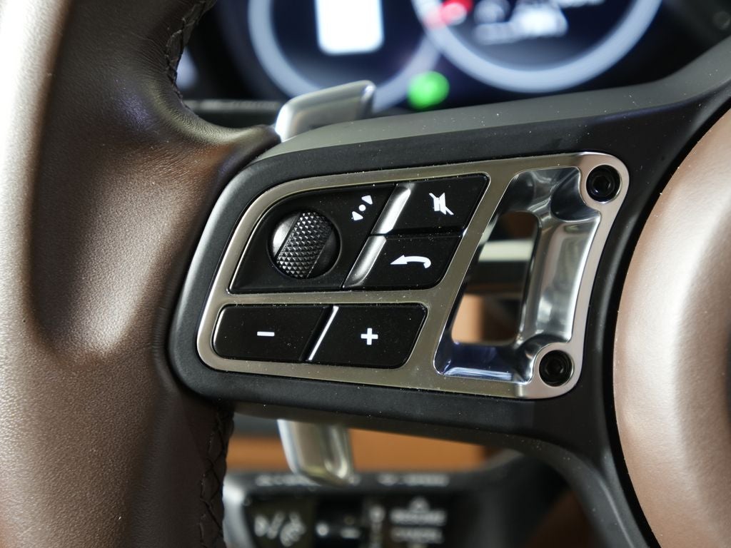 2023 Porsche Cayenne Turbo