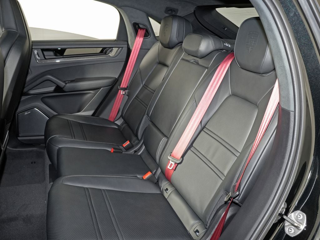 2026 Porsche Cayenne GTS Coupe