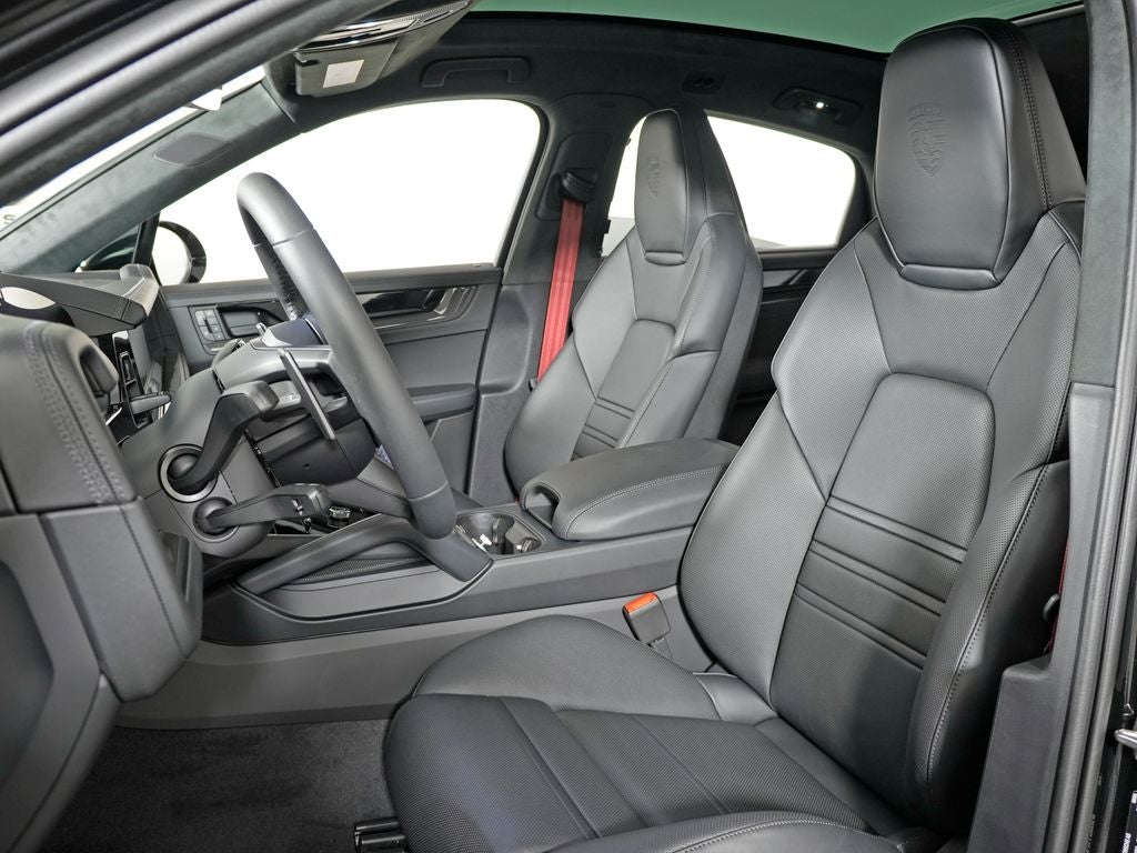 2026 Porsche Cayenne GTS Coupe