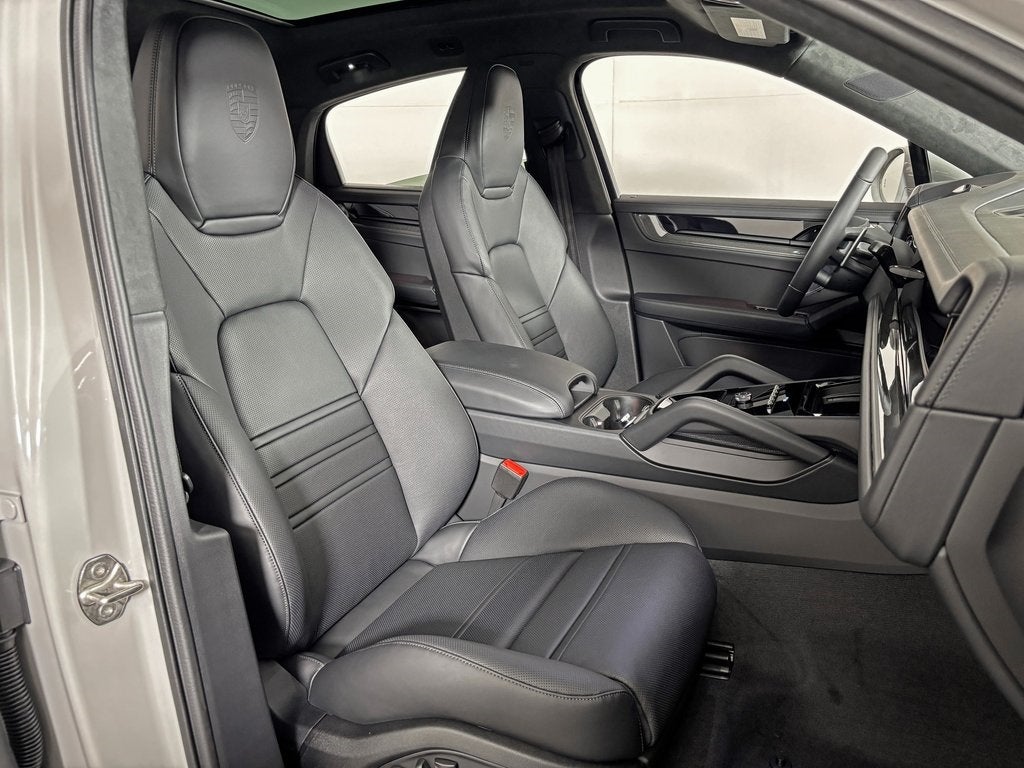 2026 Porsche Cayenne GTS Coupe