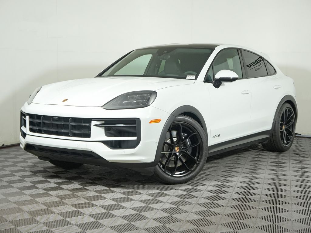 2025 Porsche Cayenne GTS