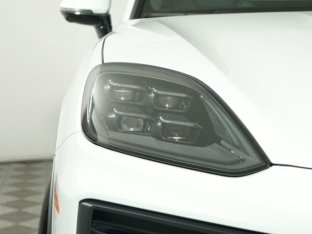 2025 Porsche Cayenne GTS