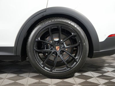 2025 Porsche Cayenne GTS
