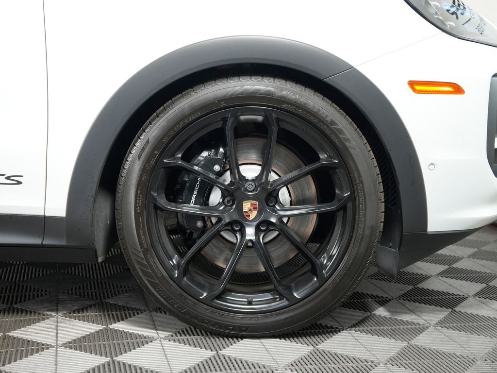2025 Porsche Cayenne GTS