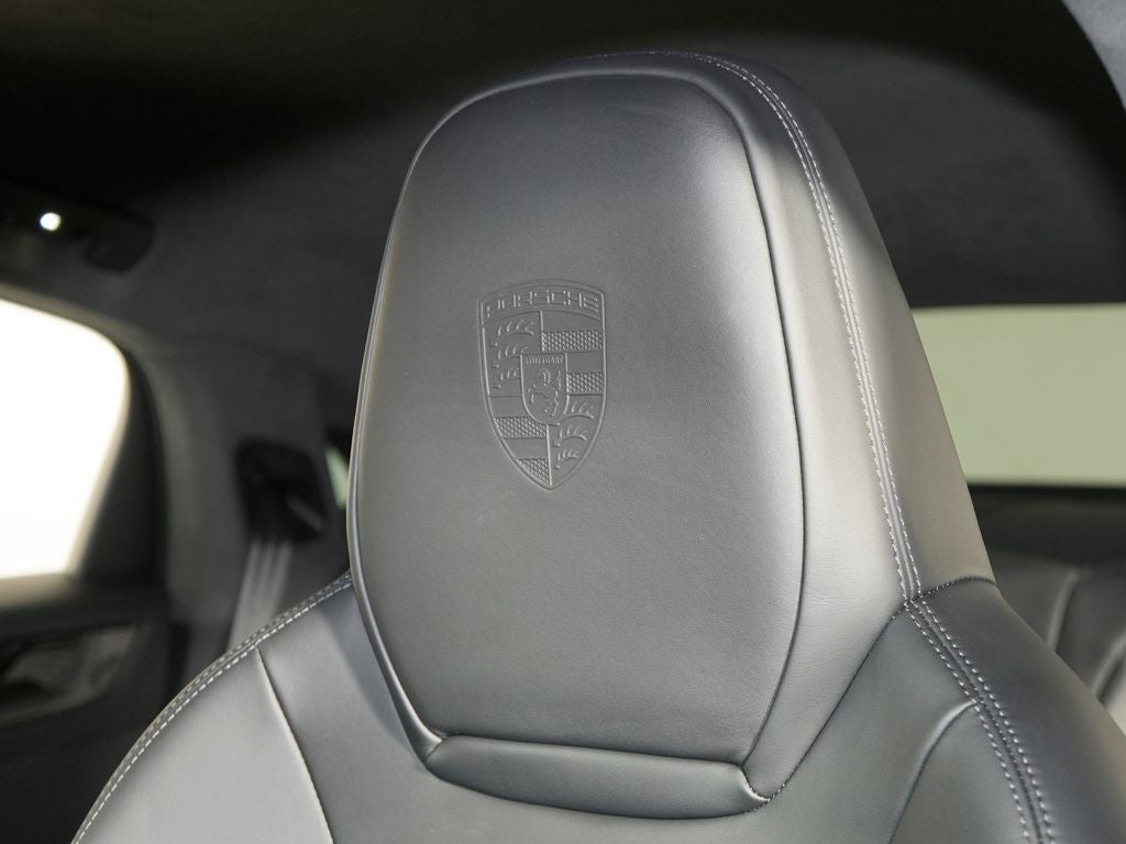 2025 Porsche Cayenne GTS
