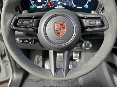 2025 Porsche Cayenne GTS
