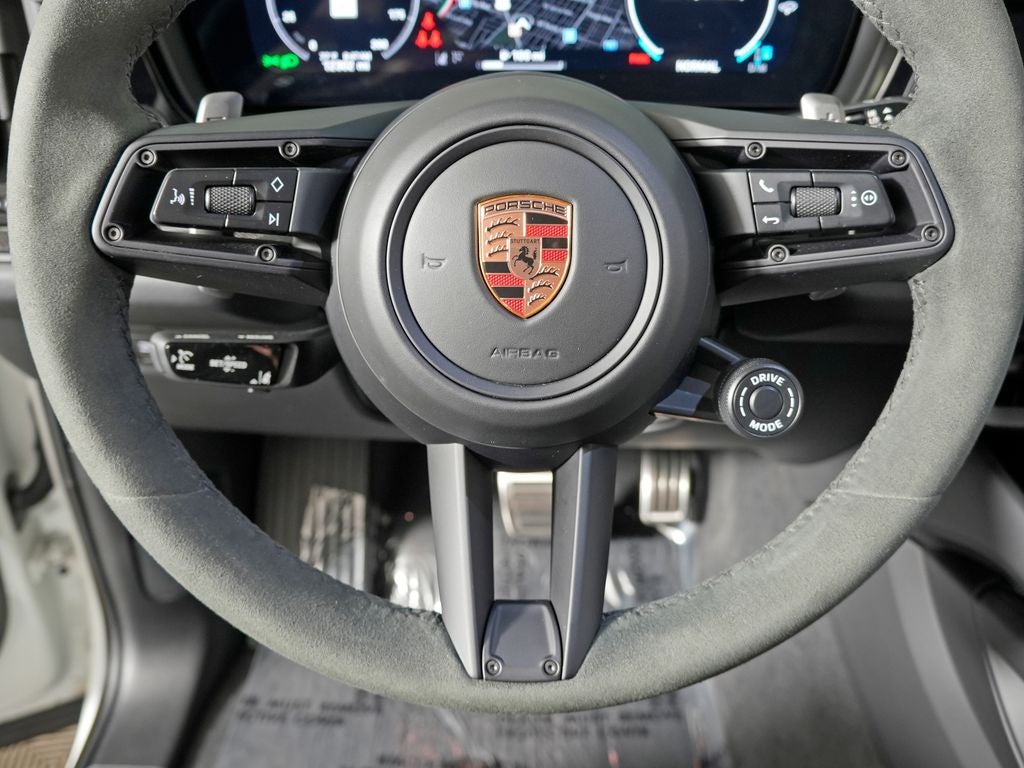 2025 Porsche Cayenne GTS