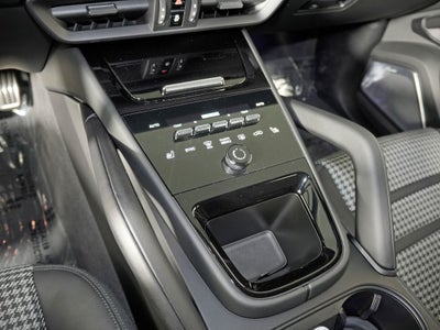2025 Porsche Cayenne GTS