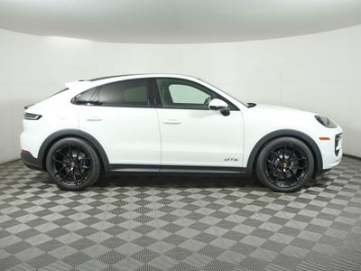 2025 Porsche Cayenne GTS