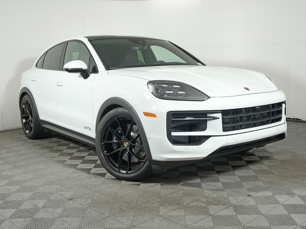 2025 Porsche Cayenne GTS