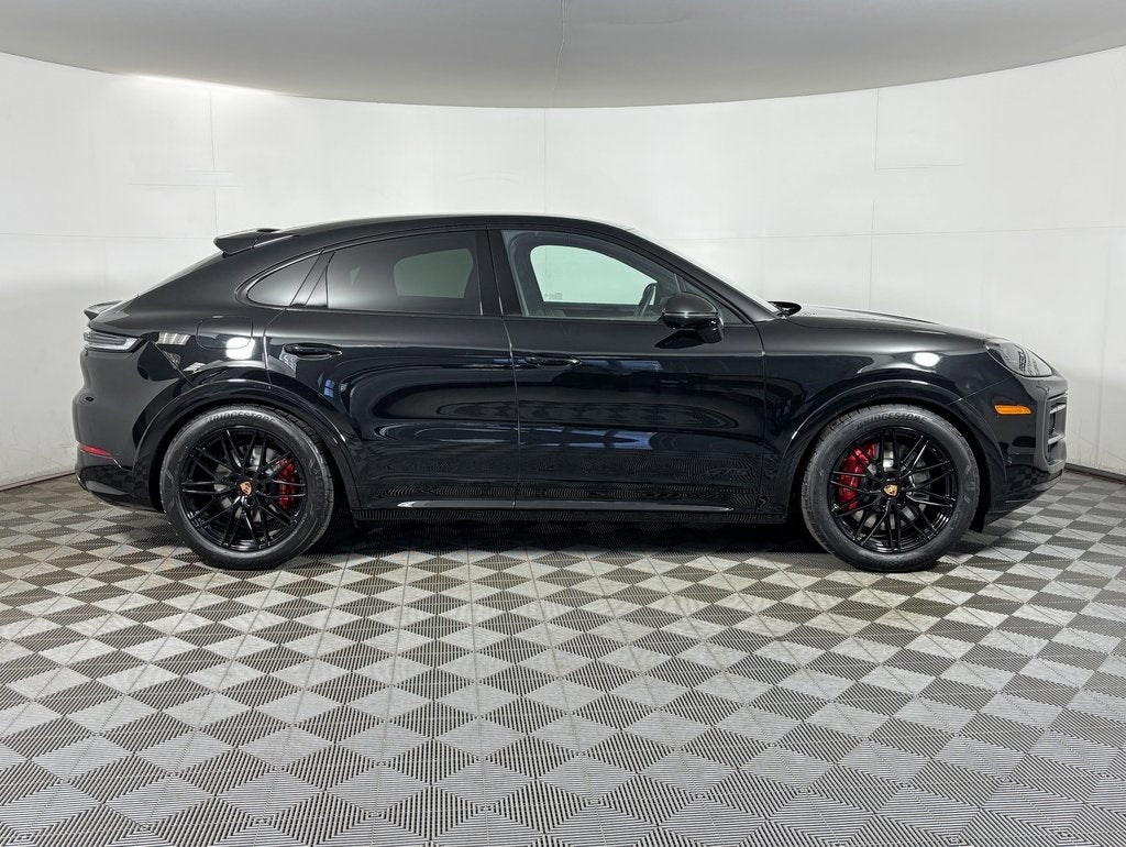 2026 Porsche Cayenne GTS