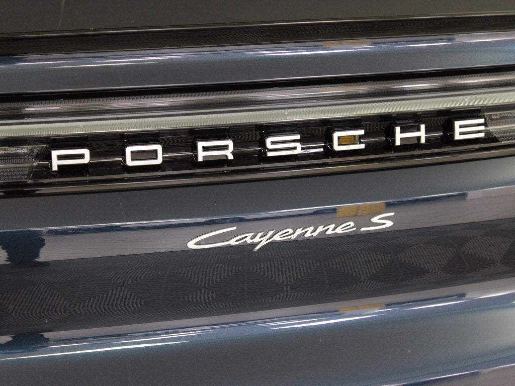 2025 Porsche Cayenne S
