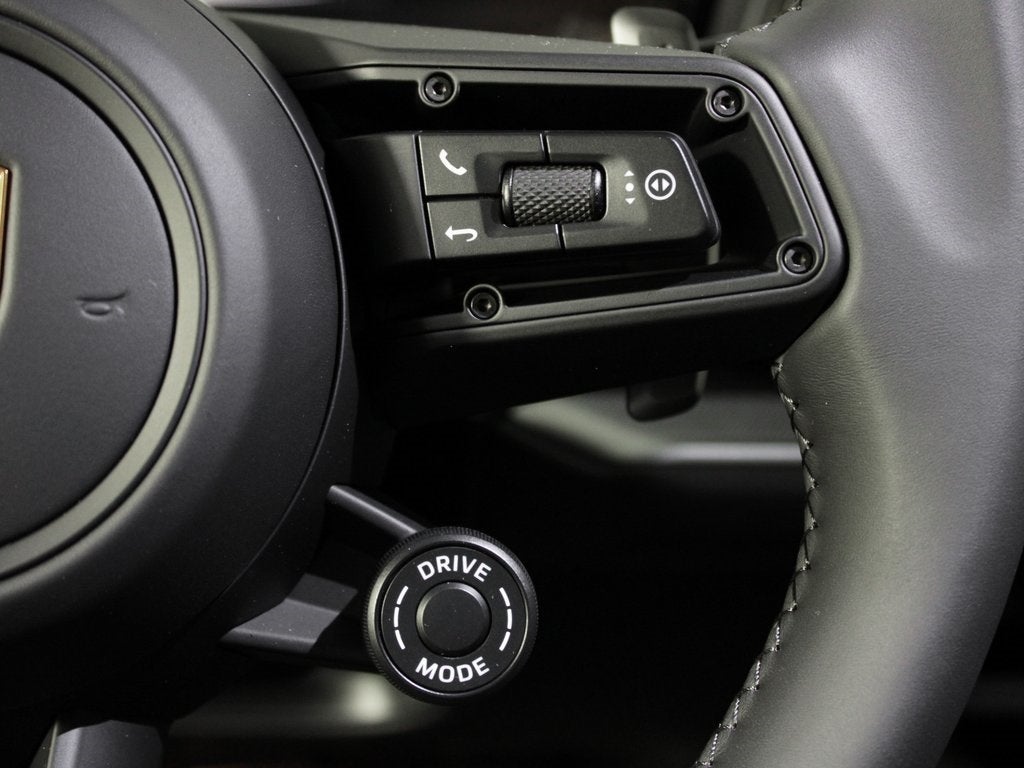 2025 Porsche Cayenne S