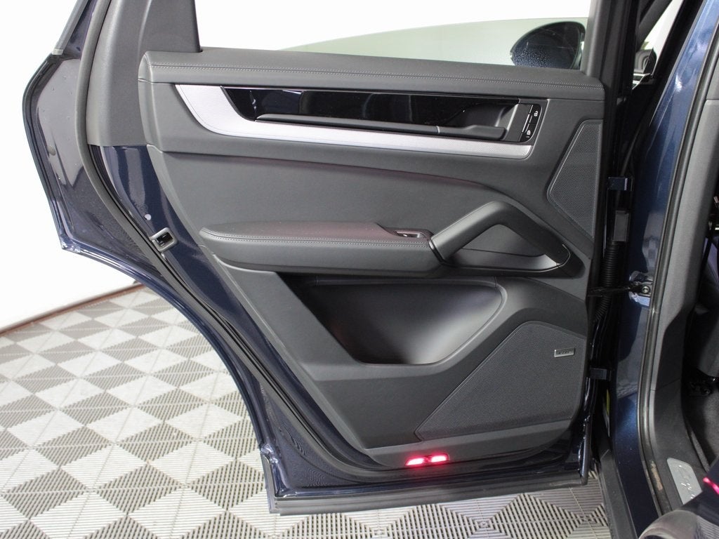 2025 Porsche Cayenne S