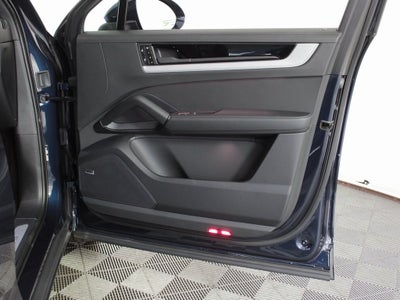 2025 Porsche Cayenne S