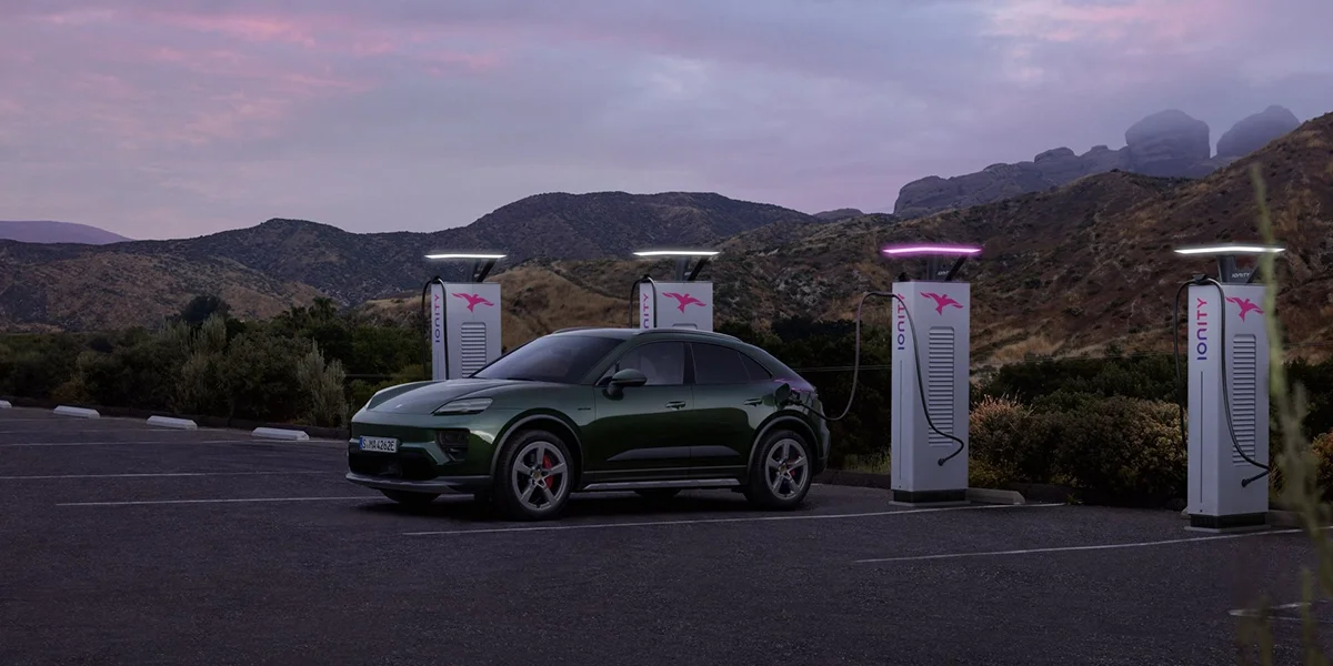 2026 Porsche Macan Electric 4S touchscreen infotainment system with Apple CarPlay