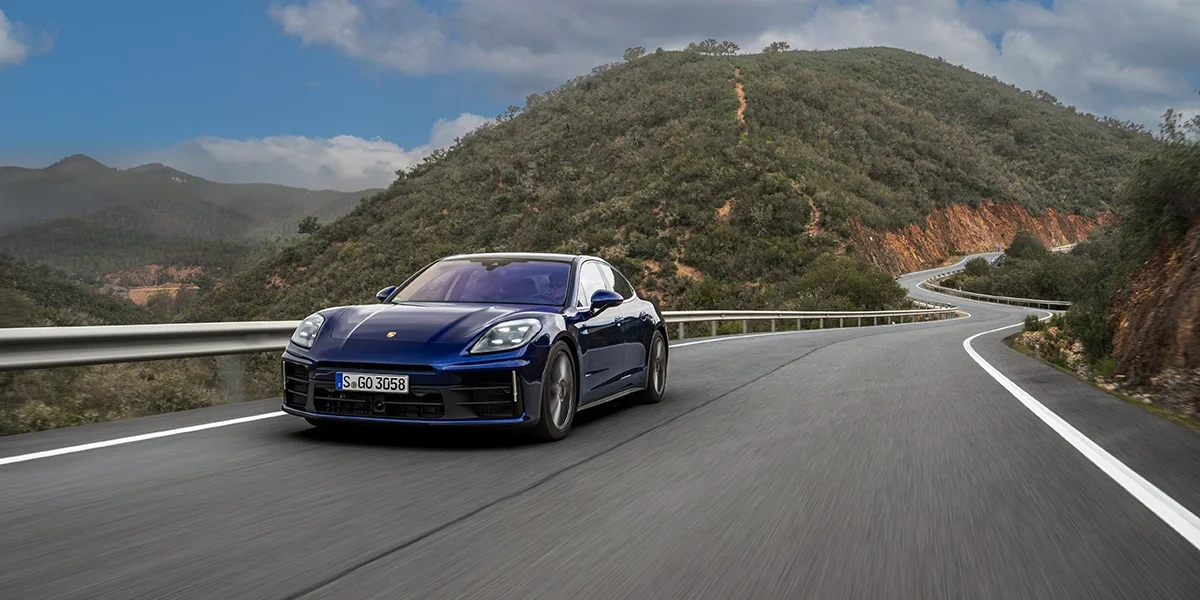 Front view of the 2026 Porsche Panamera 4