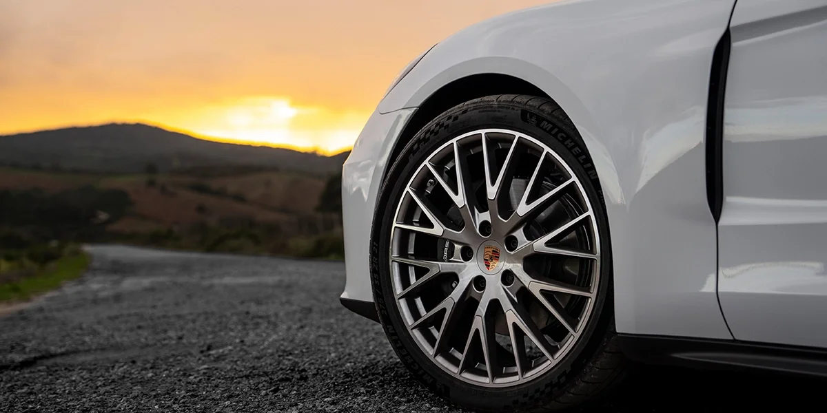 the 2026 Porsche Panamera 4