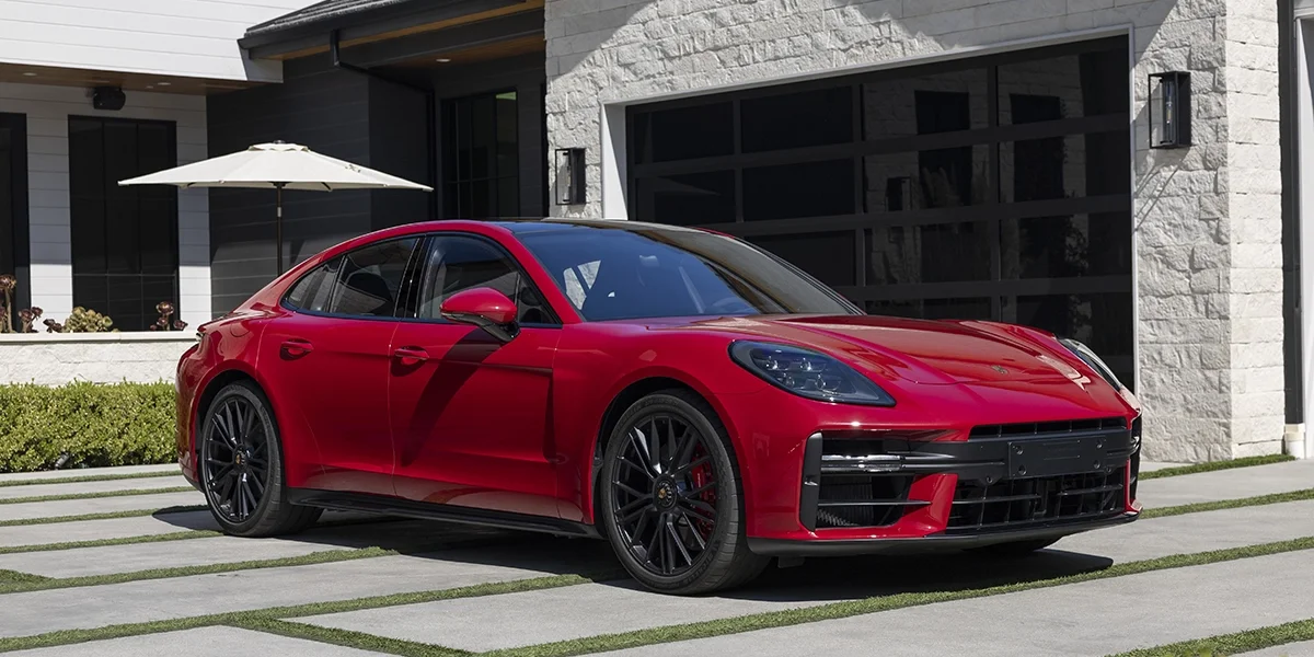 2026 Porsche Panamera GTS
