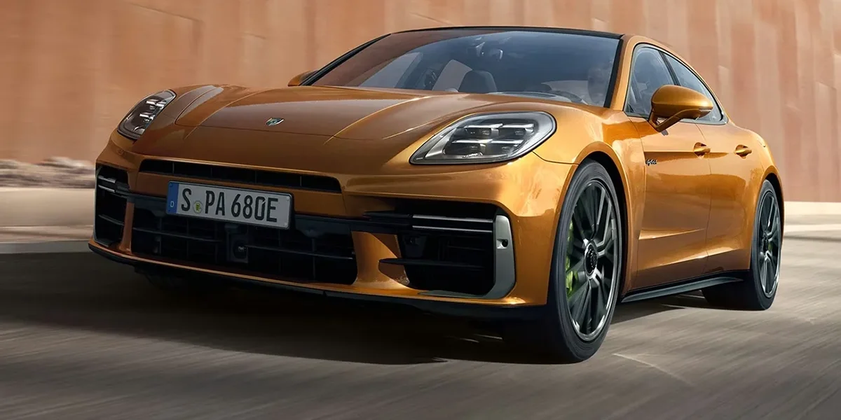 Digital dashboard and hybrid monitoring display inside the Porsche Panamera 4 E-Hybrid interior.