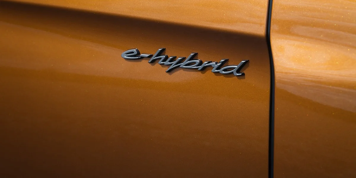 the 2026 Porsche Panamera 4 E-Hybrid in IL