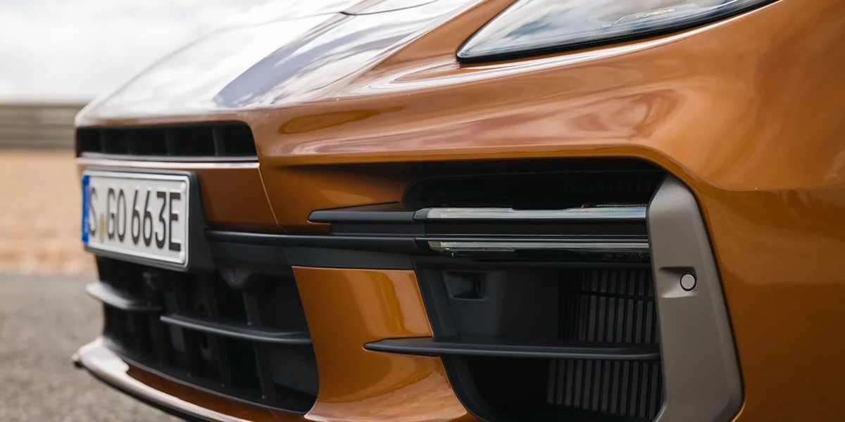 2026 Porsche Panamera 4 E-Hybrid in Lincolnwood, IL