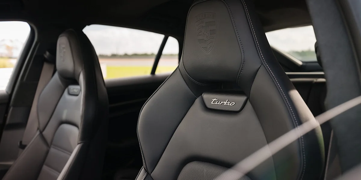 the 2026 Porsche Panamera 4 E-Hybrid